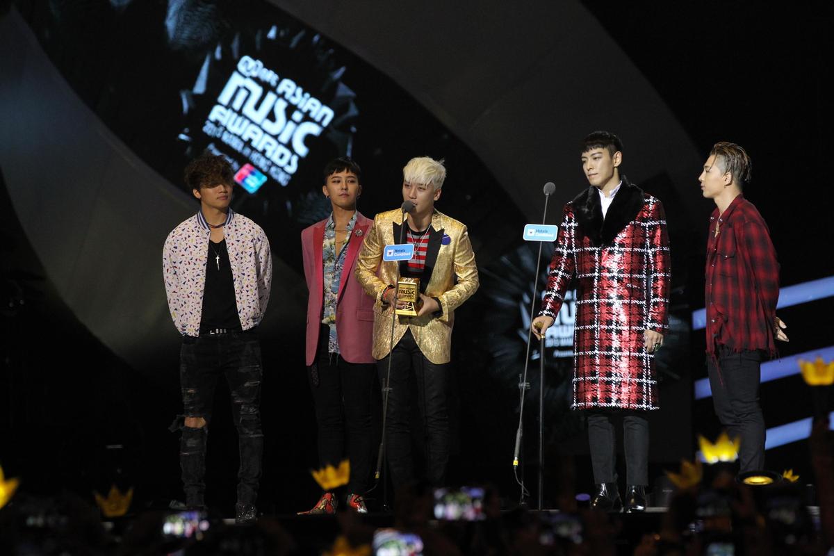 實力派男團 BIGBANG 紅遍全亞洲，勝利（左三）經營各種副業生意越做越大，也涉入毒品與性交易。（東方IC）