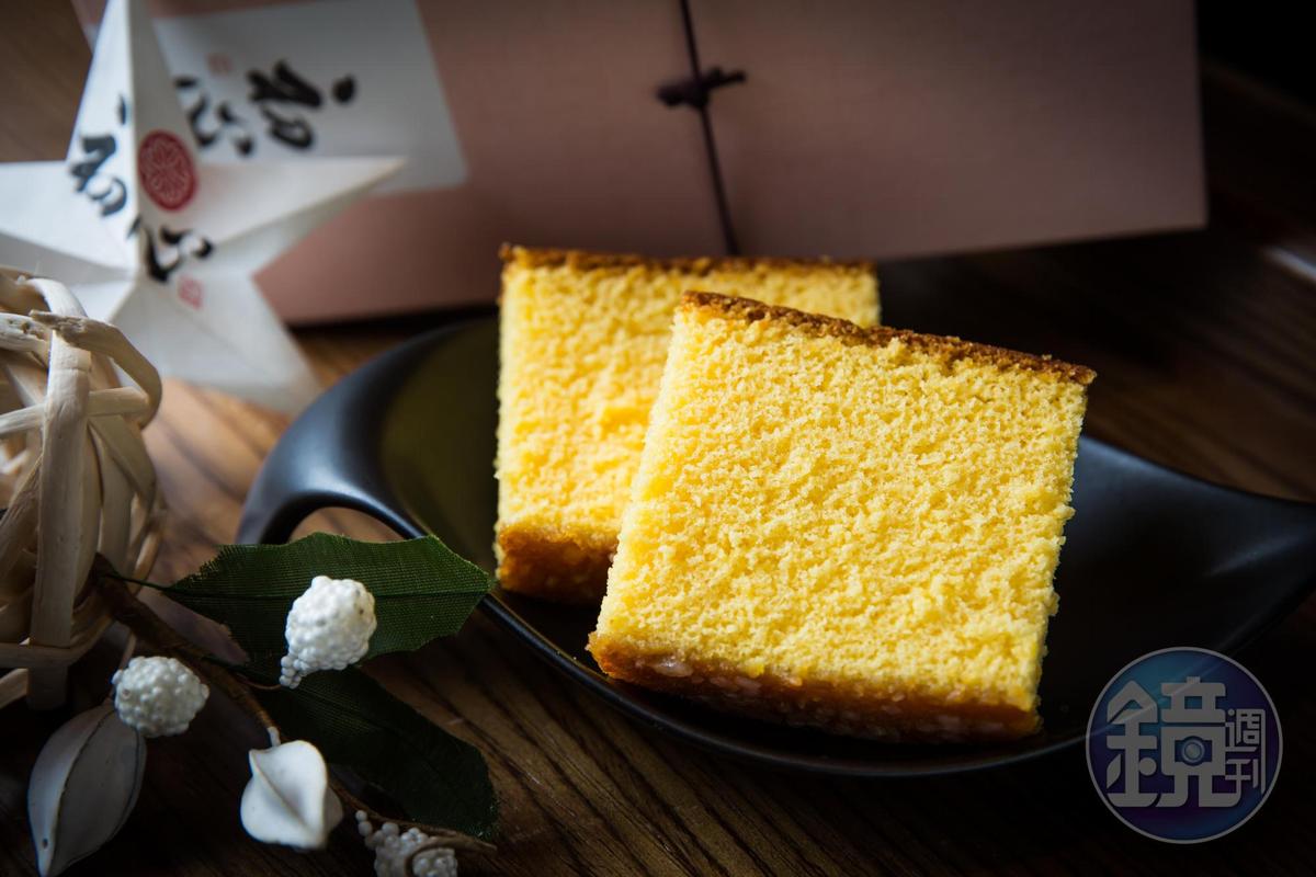 「初心菓寮」以販售日式和菓子為主，圖為日本長崎蛋糕。（250/8片裝、330/12片裝）