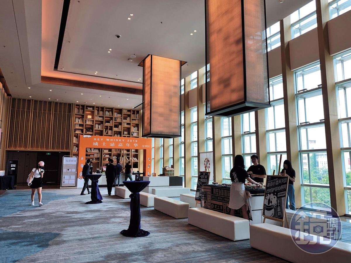 展覽會場選在深圳的中洲萬豪酒店，硬體設備頗為氣派。