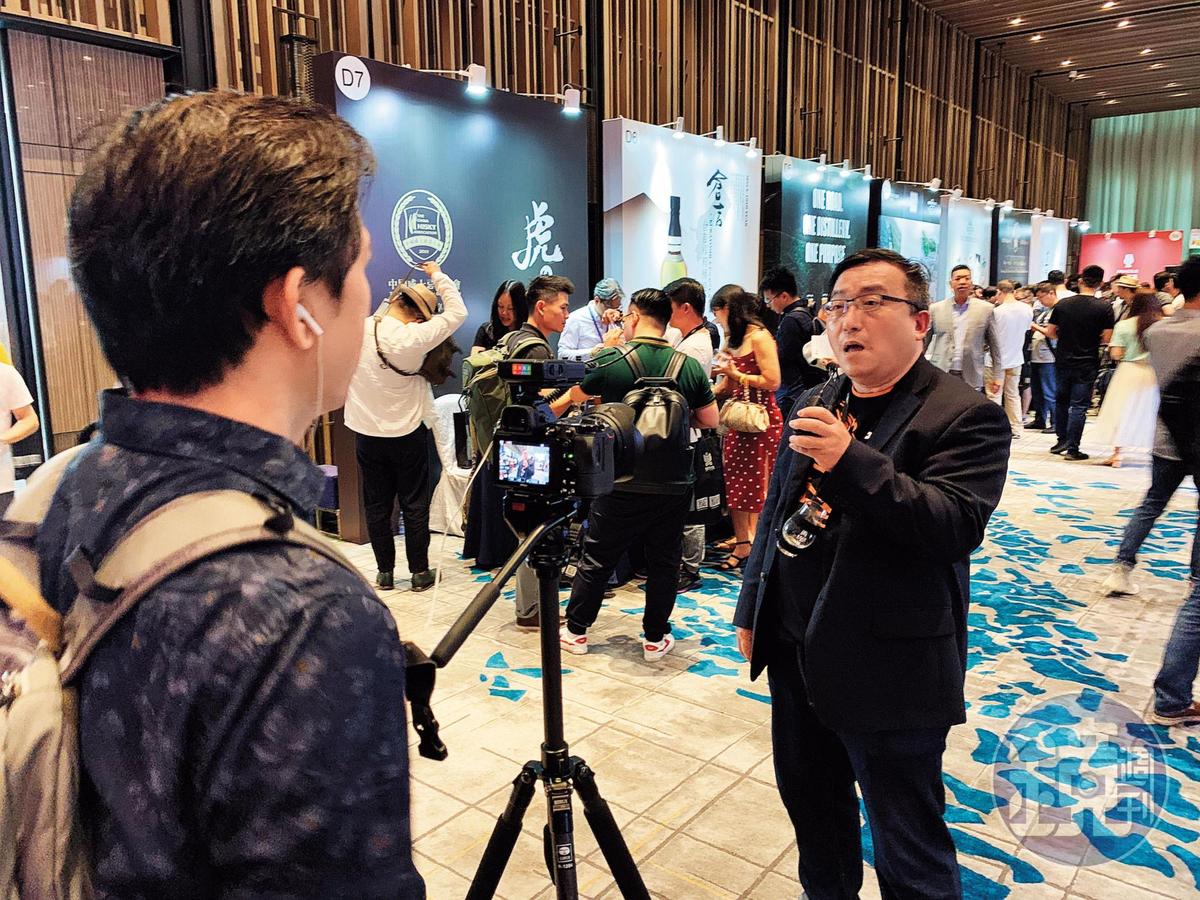 來自台灣的「藏酒論壇」團隊到場拍攝影片，不僅是台灣唯一赴深圳直擊的媒體，也是唯一到場的專業媒體。