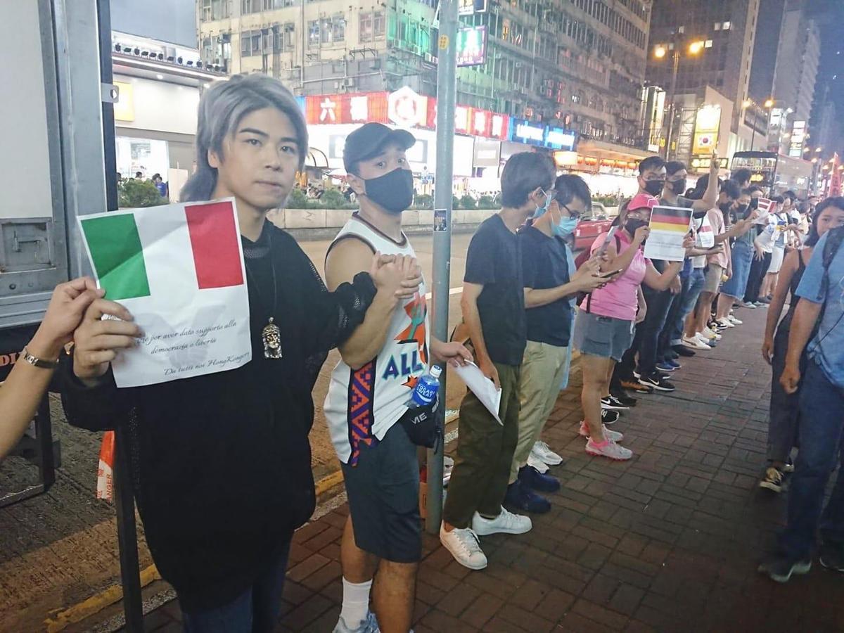 阮民安24日也現身「燃點香港，全民覺醒」遊行。（翻攝阮民安臉書）