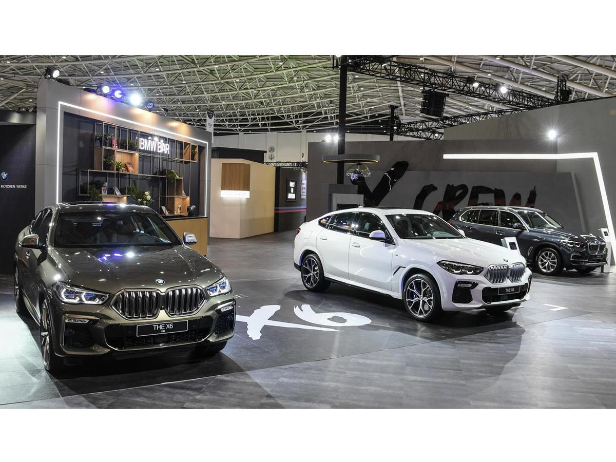 「BMW X Crew」展區以醒目的X元  素象徵著BMW休旅車系以卓越的越野性能，帶領無數車主戰勝未知挑戰。