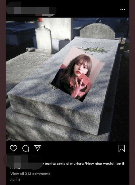 粉絲將LISA照片P在墓碑上，令人看得很不舒服。（網路圖片）