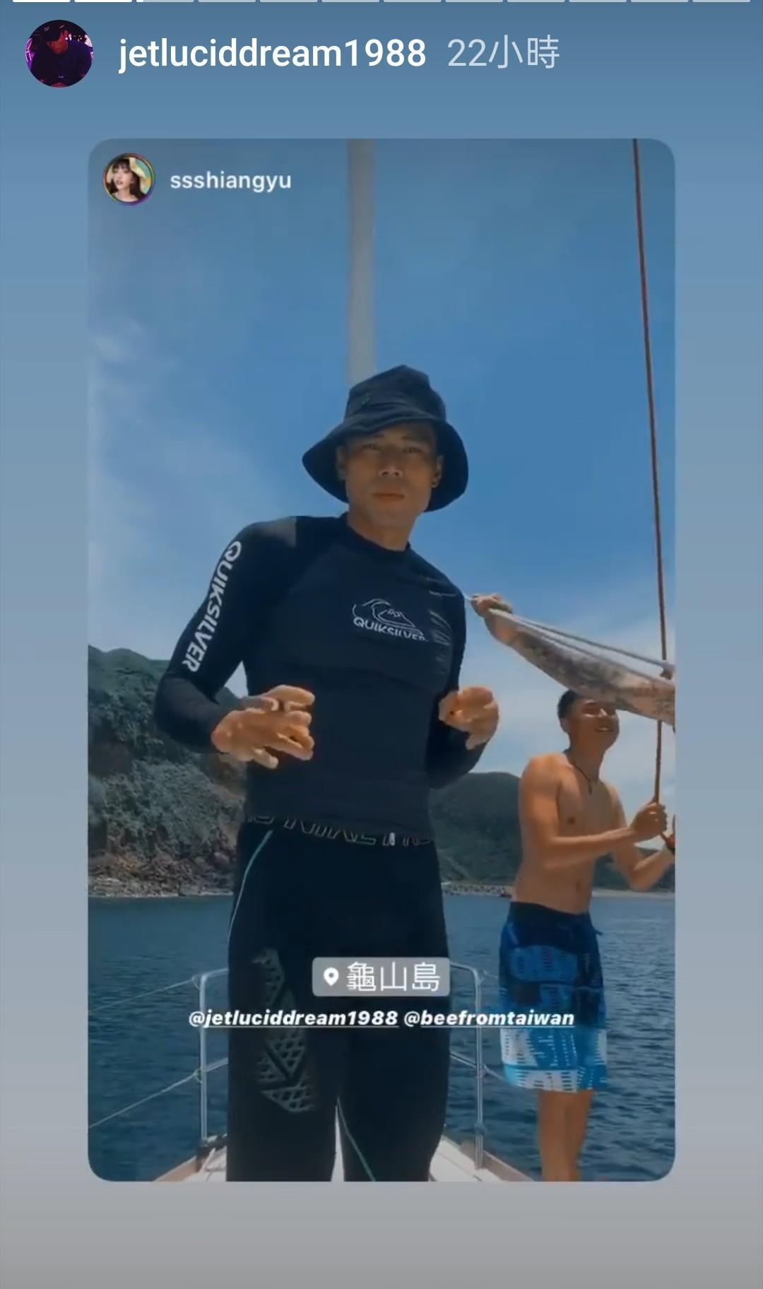 張宗憲昨天po出多張在龜山島搭遊艇與友人戲水的影片，其中一支影片不僅直接標註Angelina的帳號，也閃過女方身影。（翻攝自張宗憲IG）