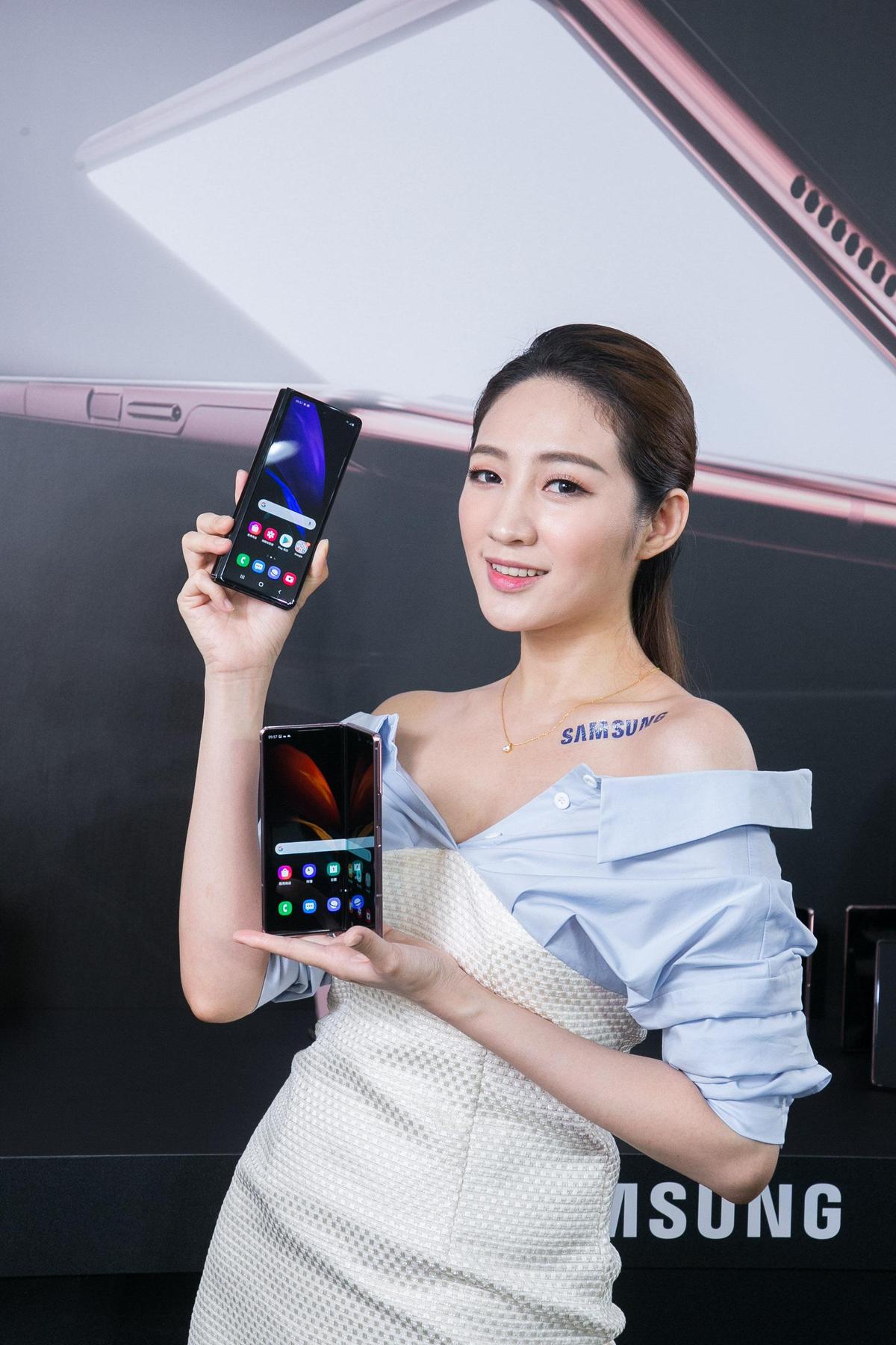 看好全球摺疊手機市場潛力，韓國三星再度推出新款摺疊機Galaxy Z Fold 2。（三星提供）