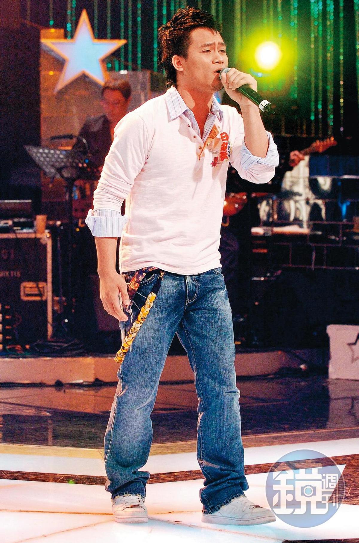 吳秉洛參加《星光大道》第2季選秀，最後獲得第4名。