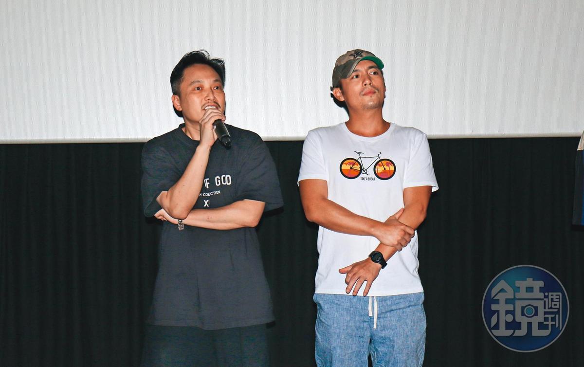  9/17 22：07，錢人豪（左）分享電影拍攝心得時，范逸臣（右）站在一旁臉色不大好看。