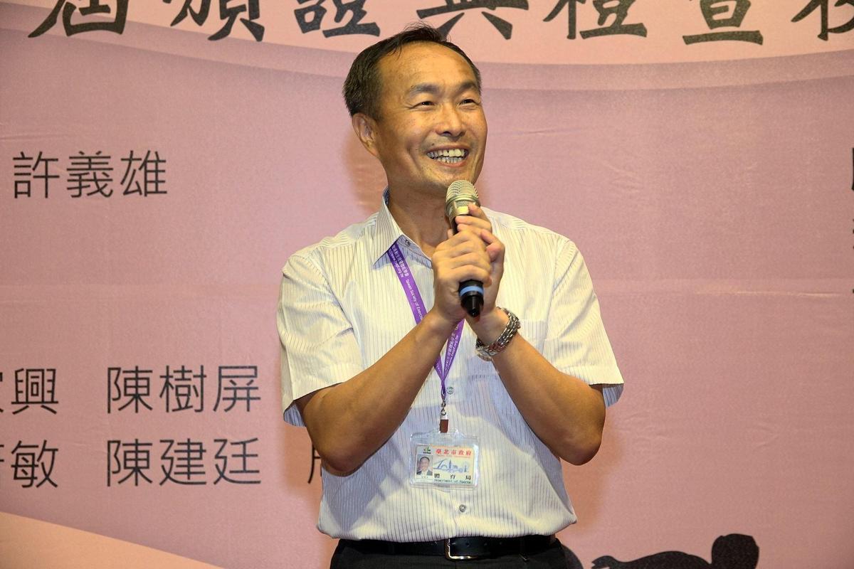 台北市體育局長李再立遭爆公器私用等爭議，被下屬向市府及議員投訴。（翻攝李再立臉書）