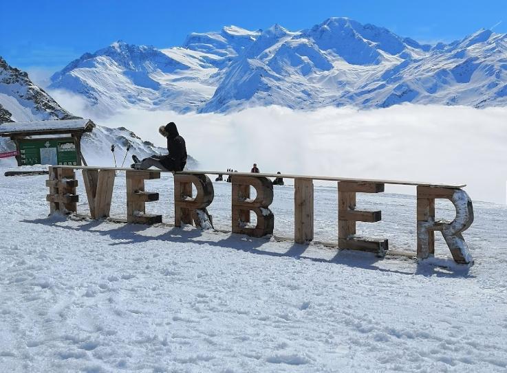 韋比爾位於瑞士西南部，是當地知名滑雪勝地，亦是英國旅客常去景點之一。（翻攝自Google Map）