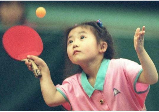 原PO表示，福原愛小時候練桌球影片「超級可愛」。（翻攝自PTT八卦版）