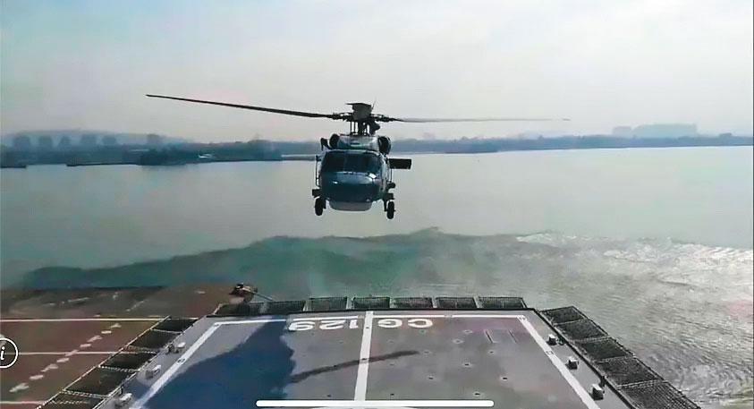 海巡署近年積極派員參加直升機進場管制員訓練班，裨益軍方、搜救系統直升機合作能力。（艦隊分署南區機動海巡隊提供）