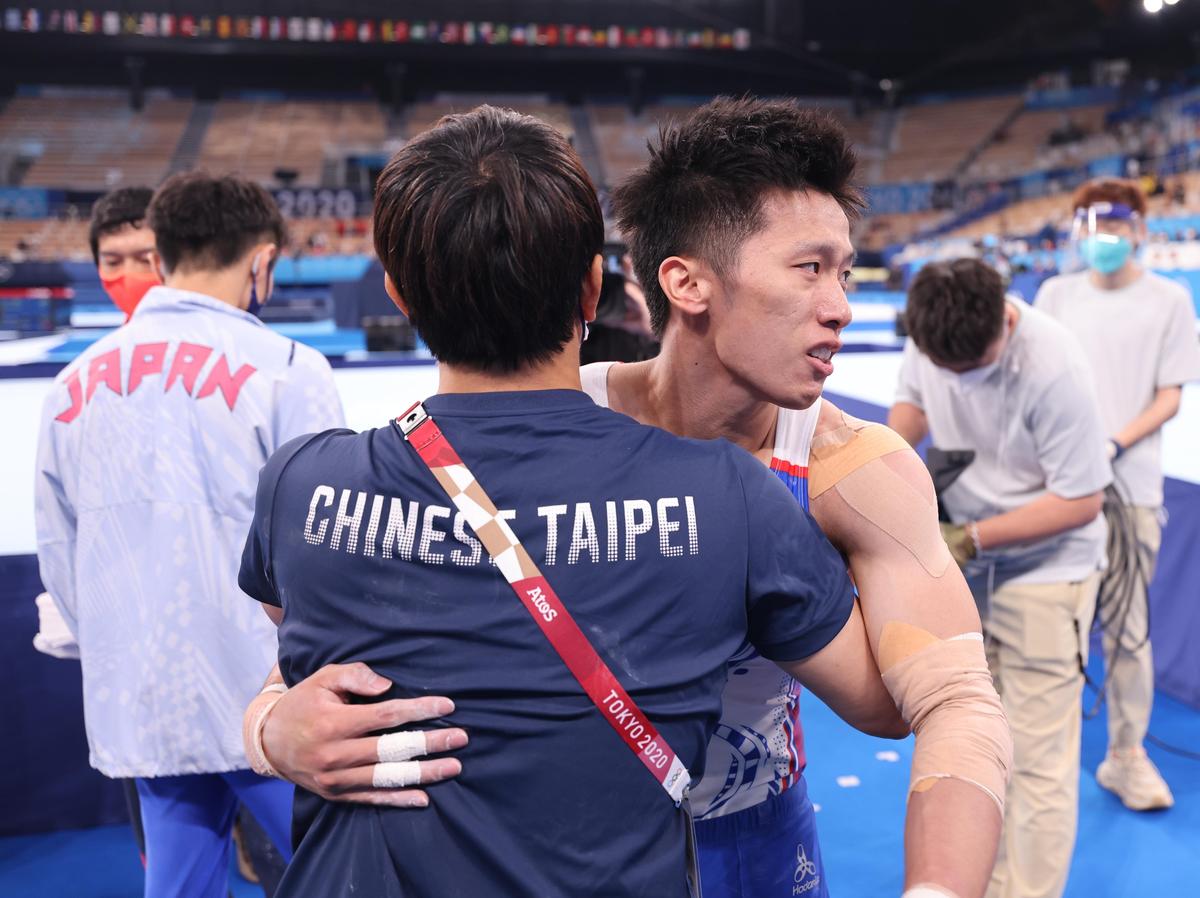 李智凱與教練阿信攜手創下台灣體操的歷史佳績。（體育署提供）
