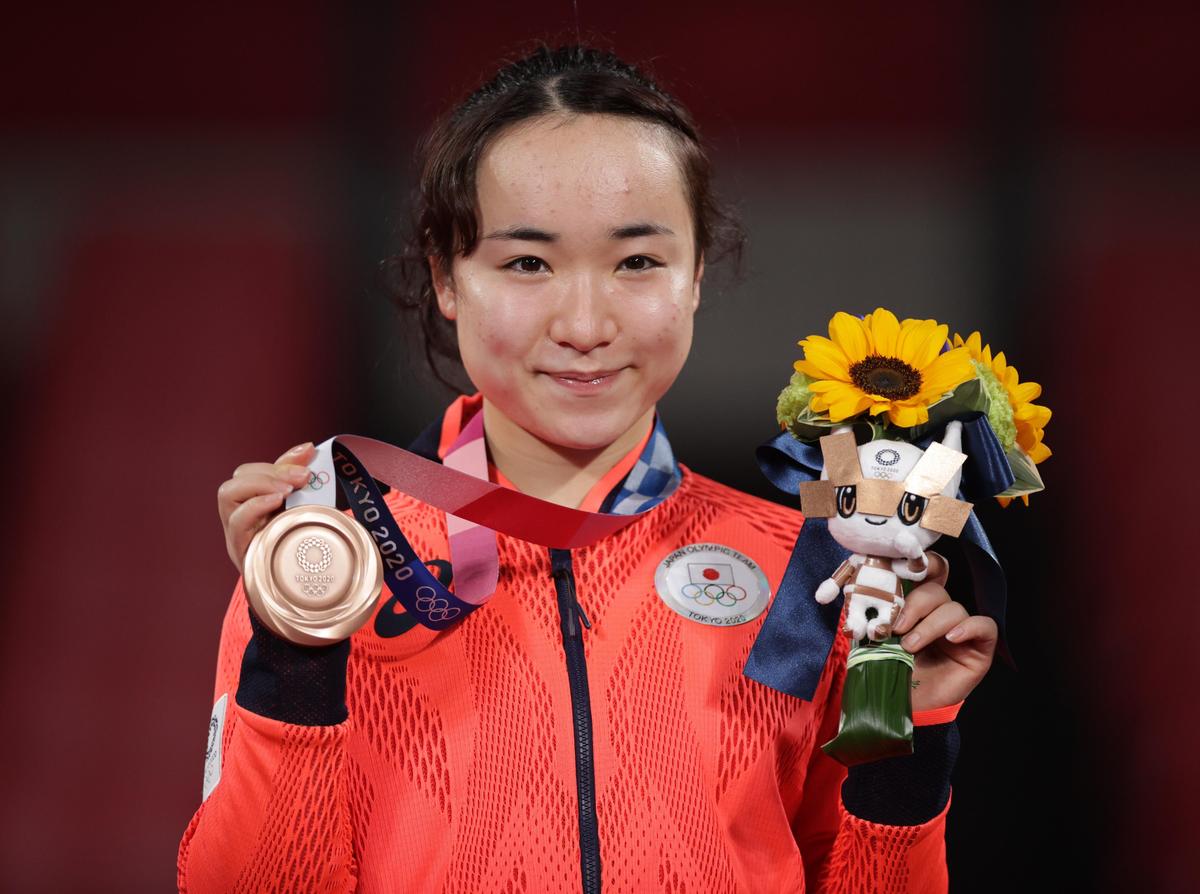 伊藤美誠在女單項目銅牌戰贏了新加坡于夢雨，拿到日本桌球女單首面獎牌。（東方IC）