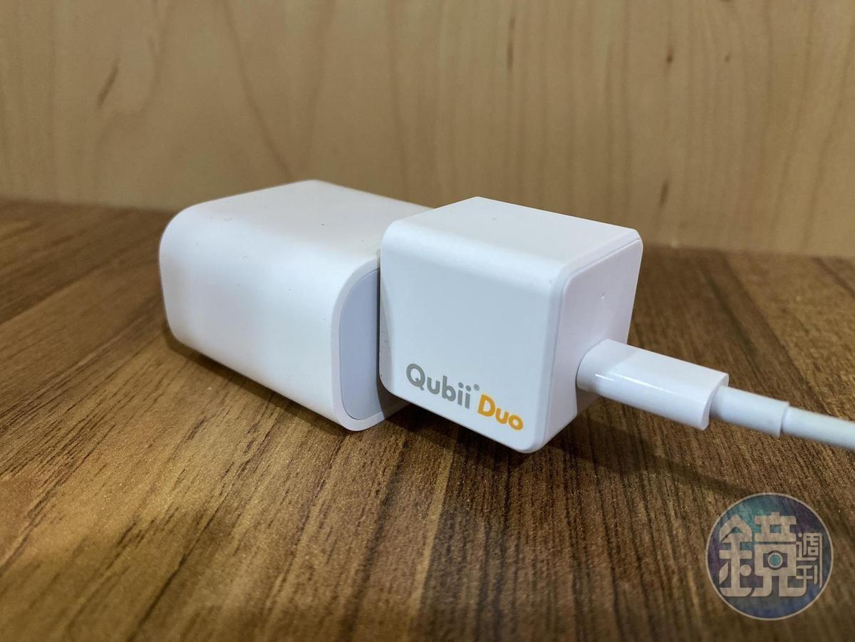 林秉樞使用的iPhone充電器是有兼具隨身碟功能的「Qubii Duo備份豆腐」。（示意圖，讀者提供）