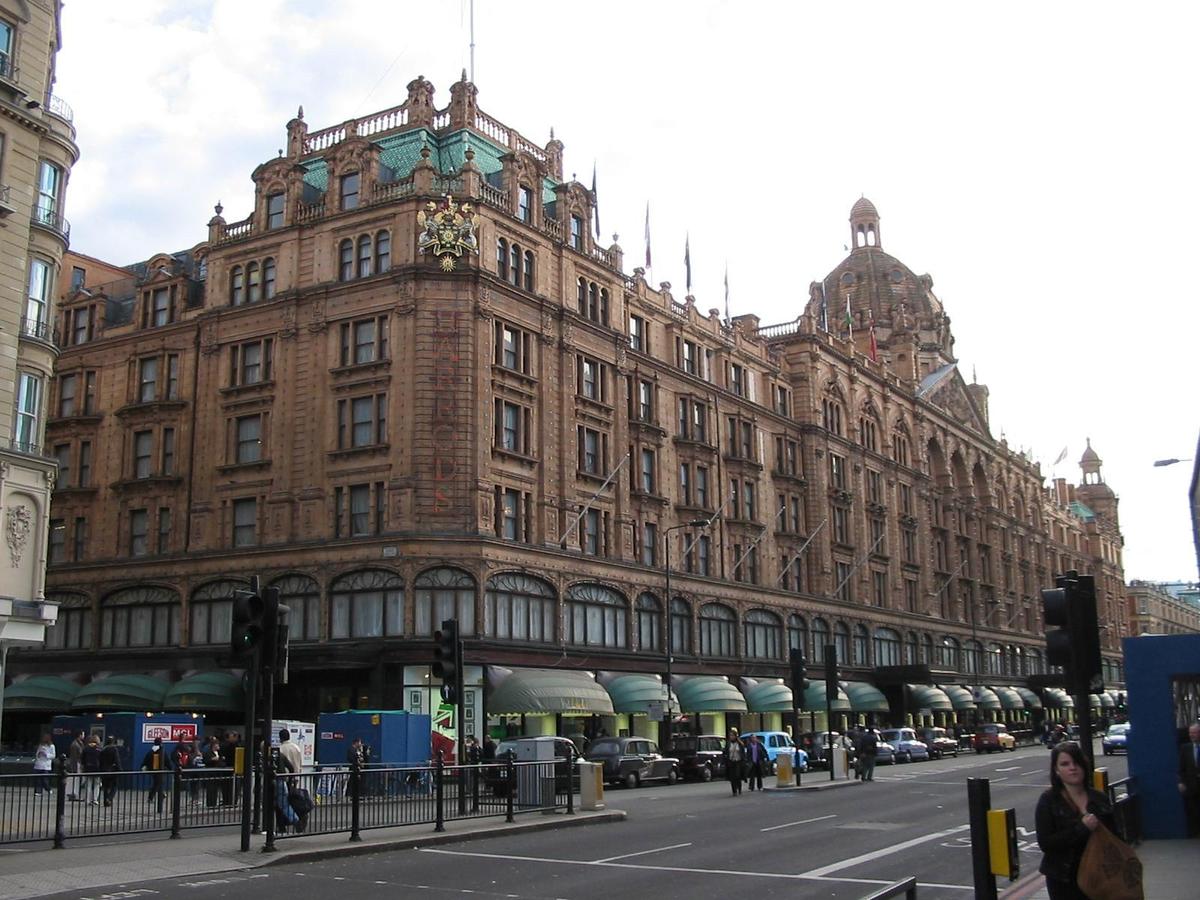 位於英國倫敦的哈洛德百貨公司，已有近200年悠久歷史。（示意圖，翻攝維基百科）