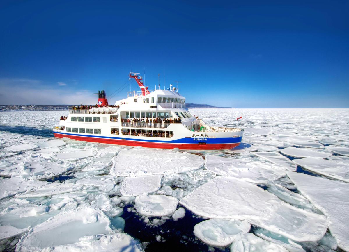 北海道冬季行程季節限定的破冰船受到民眾喜愛。（世邦旅遊提供）