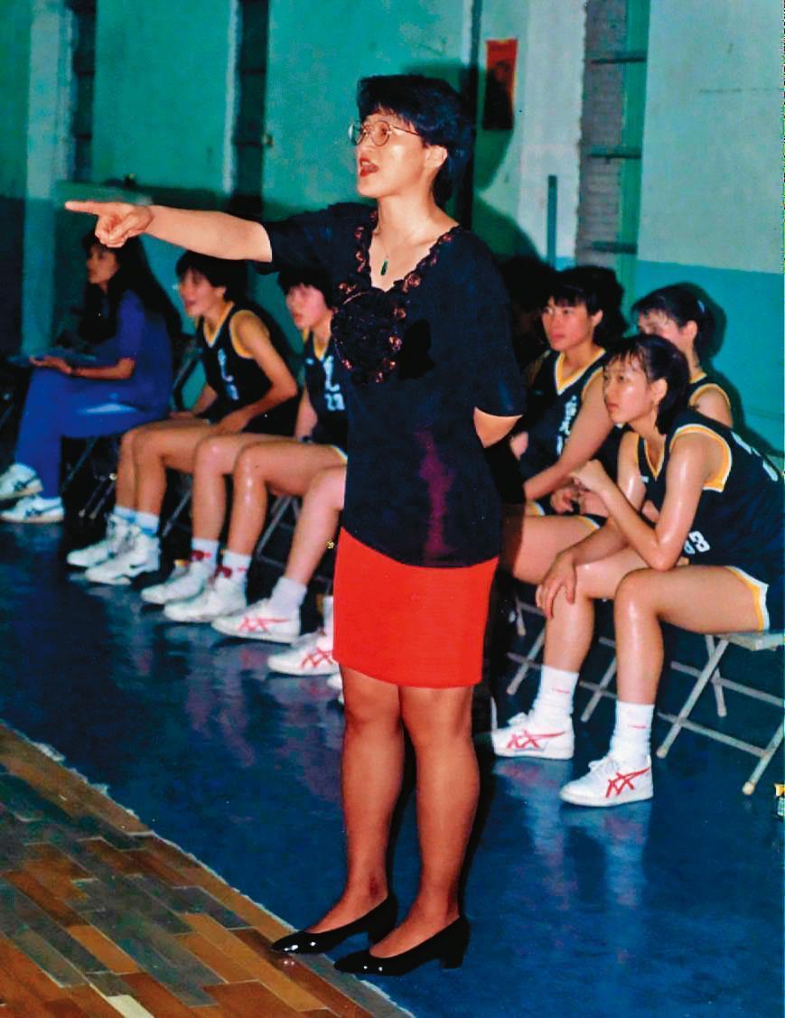 曾是女籃國家隊長的嚴陳莉蓮，運用籃球團隊戰法，協助裕隆度過難關，營運水漲船高。（聯合知識庫）