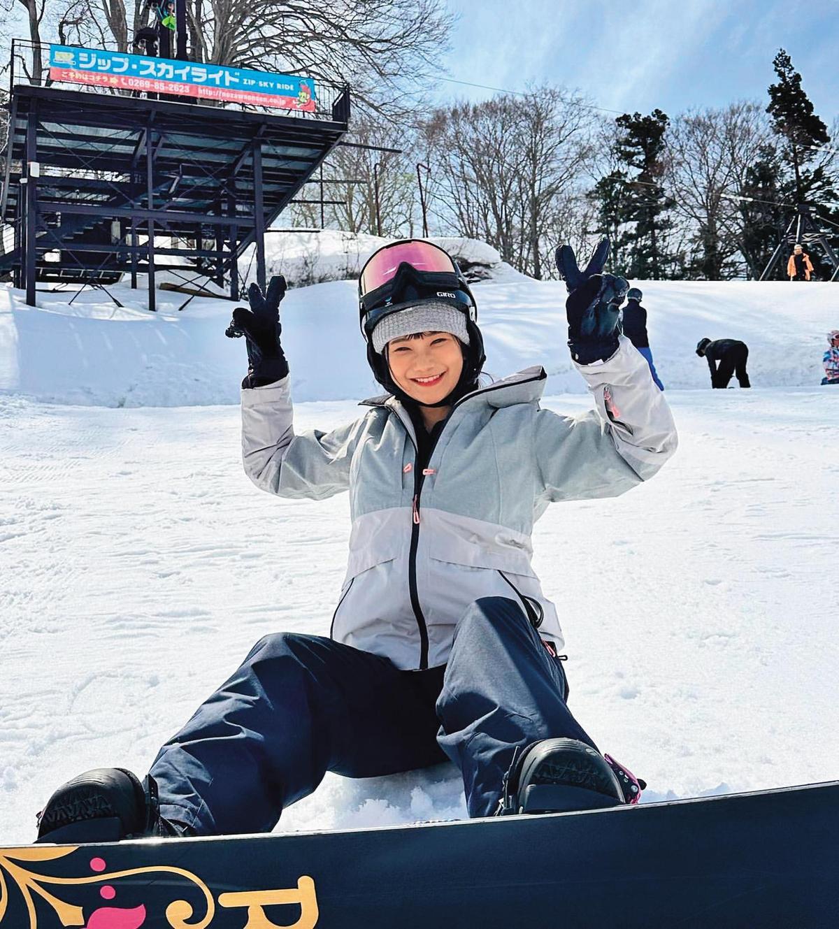 ▼愛莉莎莎三月到日本滑雪，和緋聞男友呂杰陽互po同場滑雪照放閃。（圖／翻攝自愛莉莎莎IG）