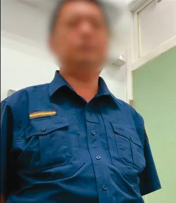 陳姓員警（圖）在嘉義縣警局廁所、更衣間裝針孔偷拍。（讀者提供）